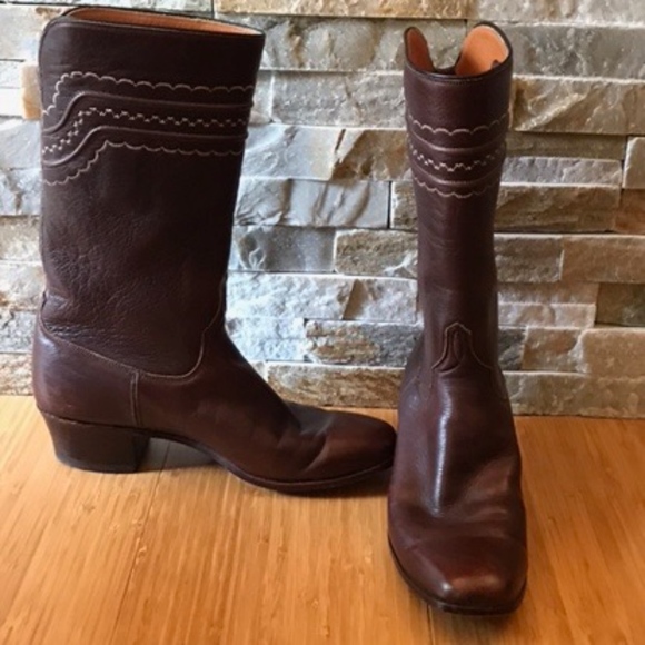 stovepipe cowboy boots